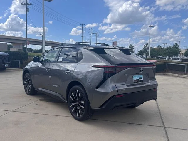 New 2026 Heavy Metal with Midnight Black Metallic roof Toyota Limited image 5