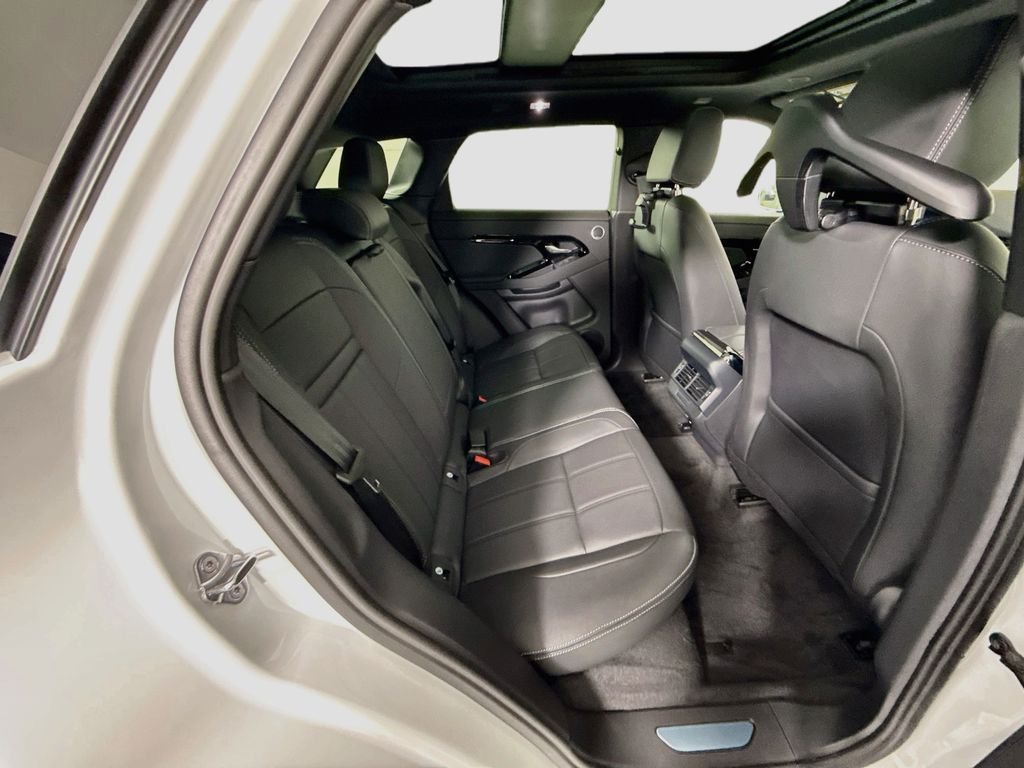 New 2026 Fuji White Land Rover Hoxton Edition image 24