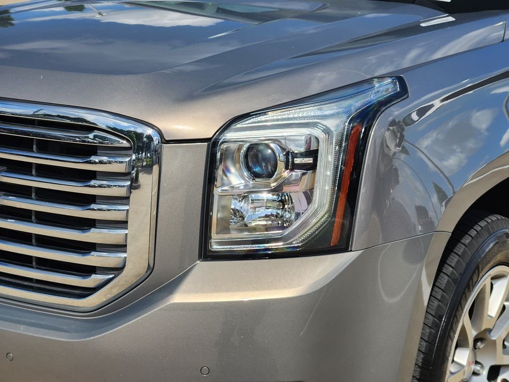 Used 2019 Pepperdust Metallic GMC SLT image 9