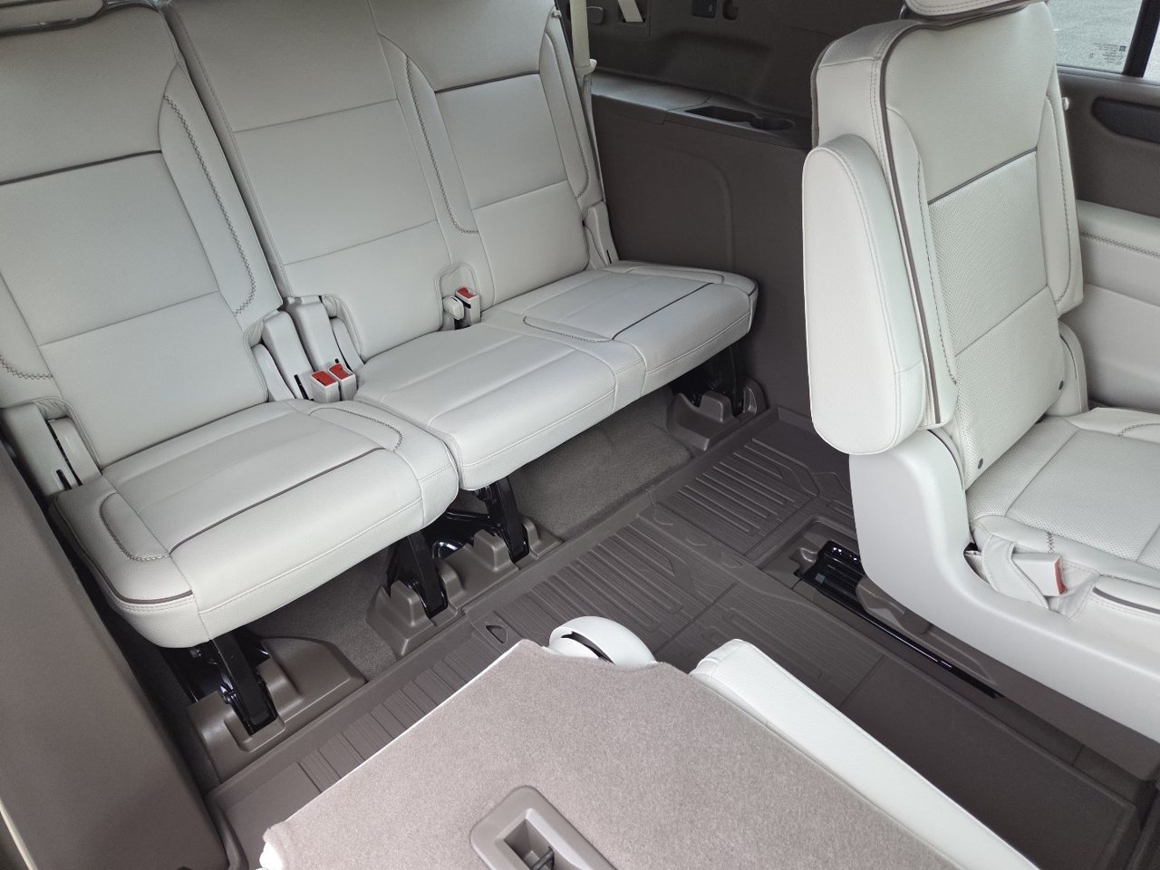 New 2026 Glacier White Tricoat GMC Denali image 24