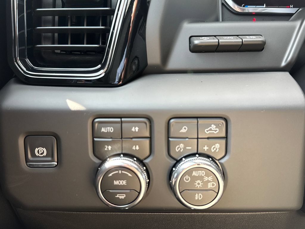 2026 GMC Sierra 1500 AT4 - Photo 38