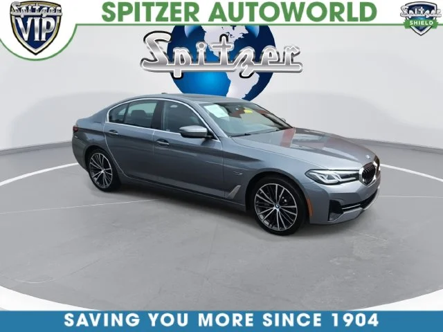 Used 2023 Gray BMW 530e iPerformance image 3