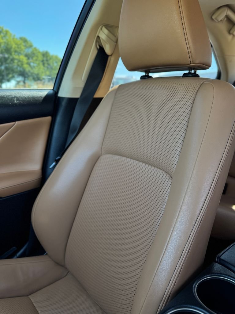 Used 2015 Obsidian Lexus 250 image 26