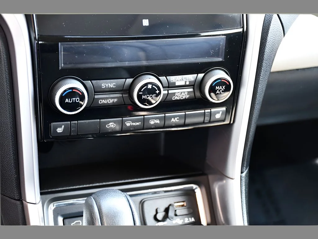 Used 2020 Magnetite Gray Metallic Subaru Limited image 38