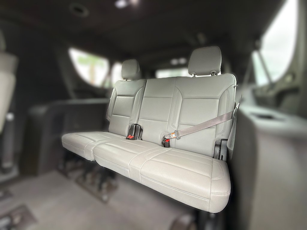 2021 Chevrolet Suburban Z71 - Photo 13
