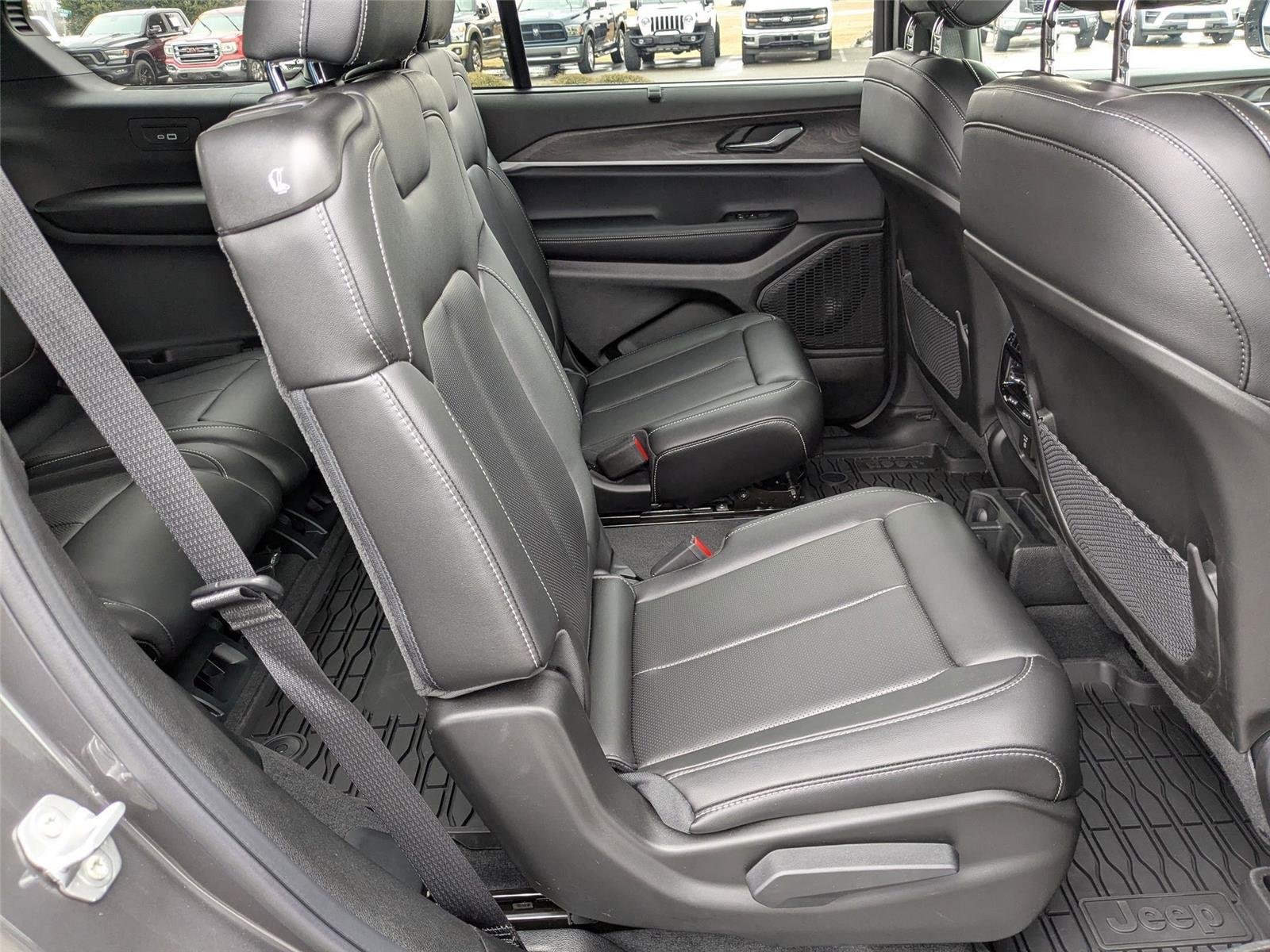 Used 2025 Baltic Gray Metallic Clearcoat Jeep Limited image 37