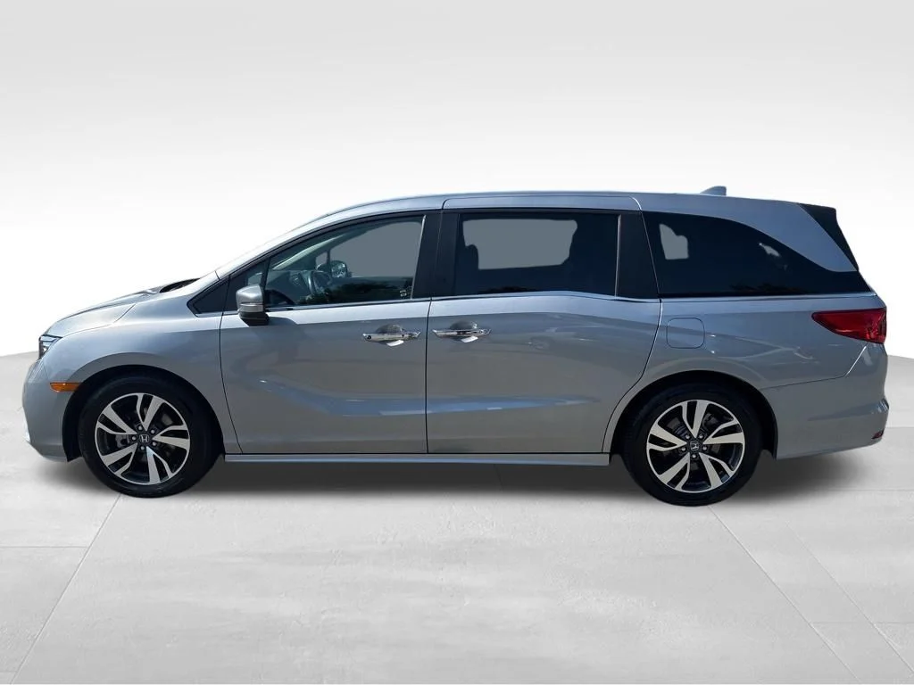 Used 2023 Gray Honda Touring image 2