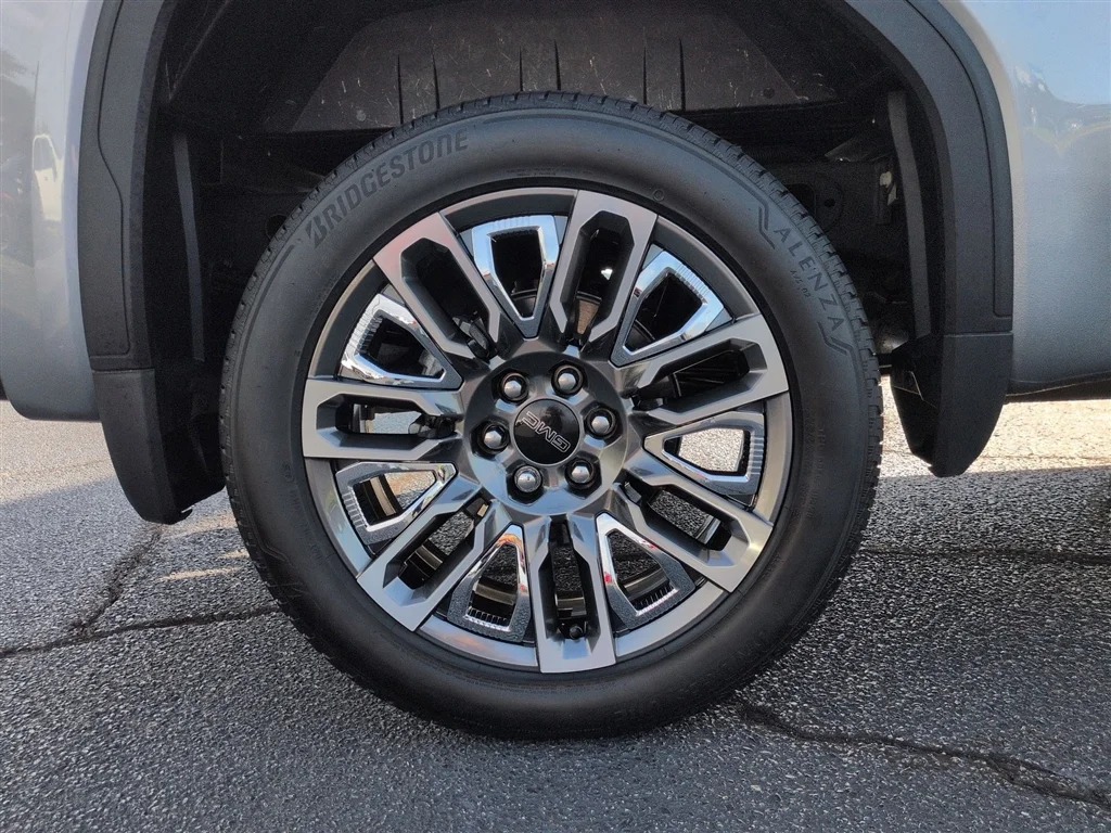 Used 2026 Sterling Metallic GMC Denali Ultimate image 34