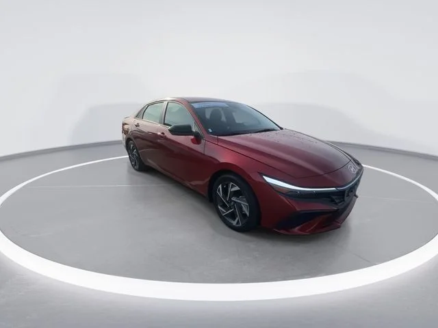 Used 2025 Red Hyundai SEL Sport image 2