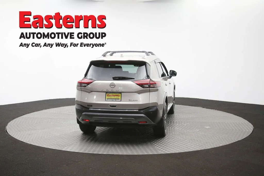 Used 2023 Gold Nissan SL image 41