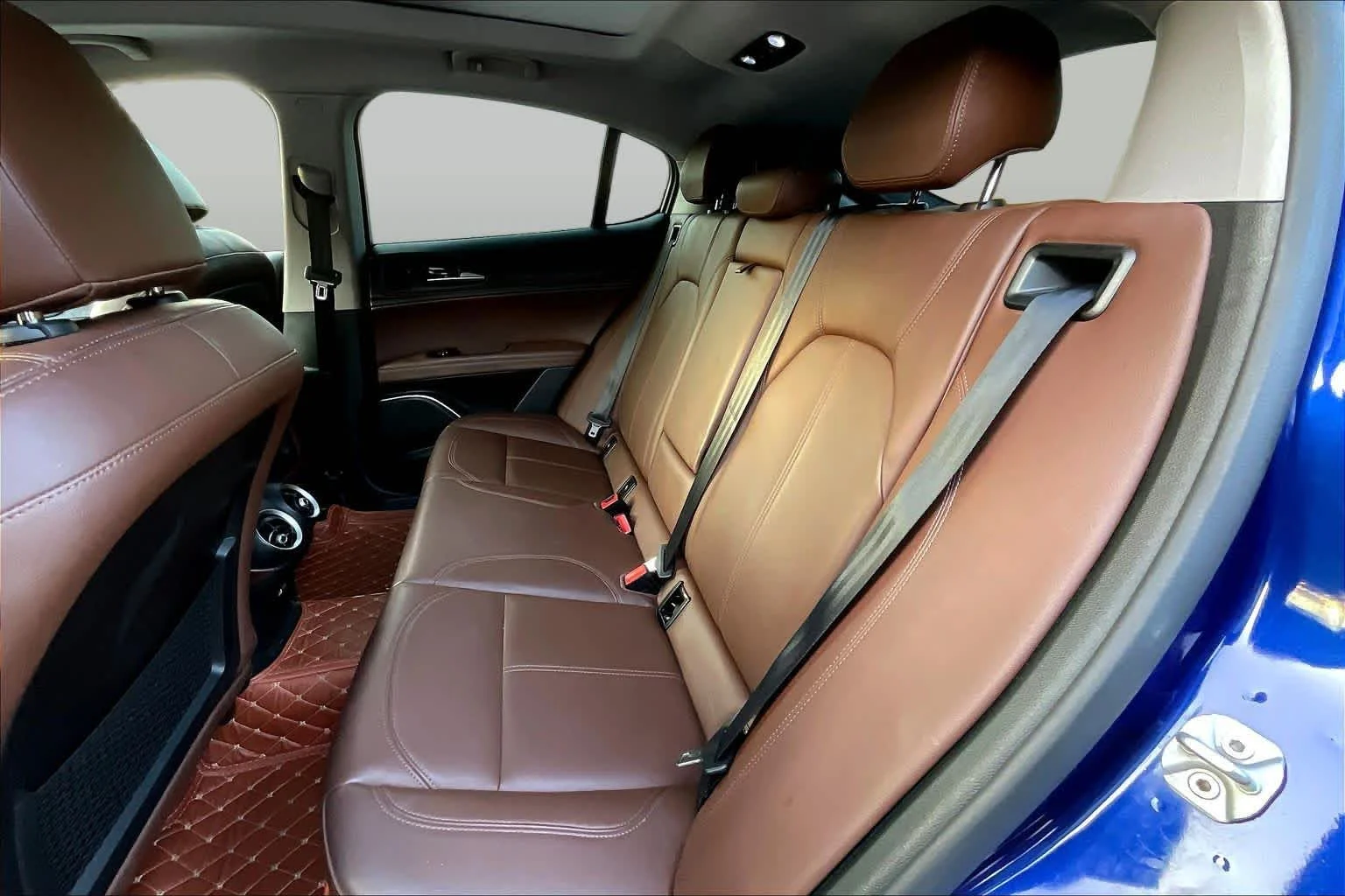 Used 2020 Anodized Blue Metallic Alfa Romeo  image 20