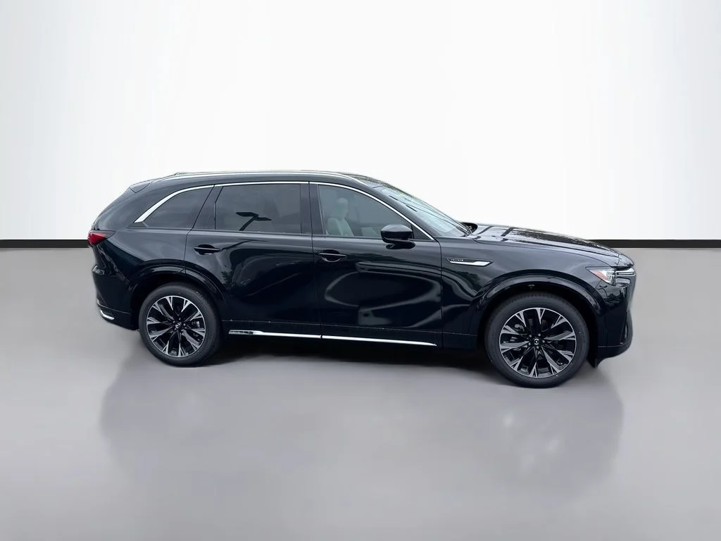 New 2026 Jet Black Mazda 3.3 Turbo S Premium Plus image 2