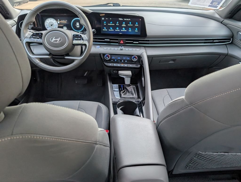 Used 2025 Blue Hyundai SEL Convenience image 17
