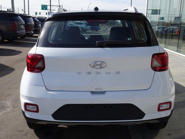 New 2026 White Hyundai SEL w/Two-Tone Roof image 4