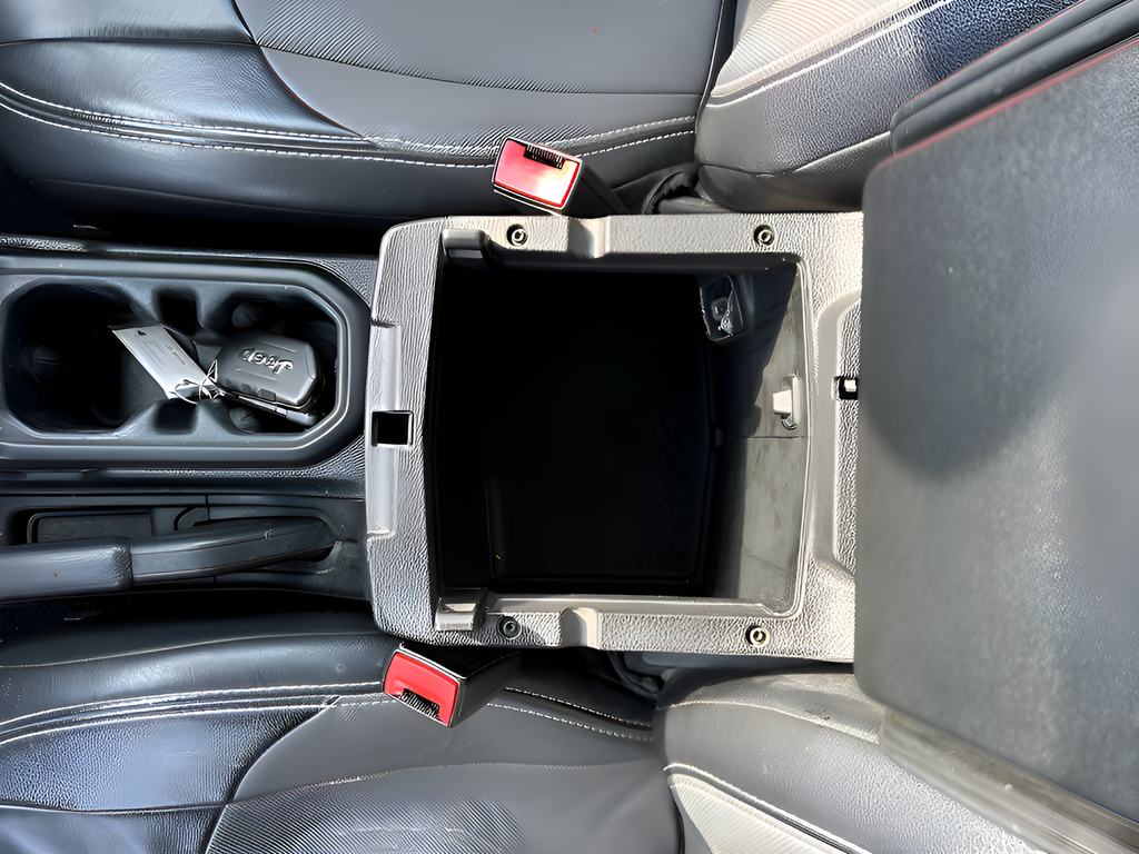 Used 2018 Black Jeep Unlimited Sahara image 26