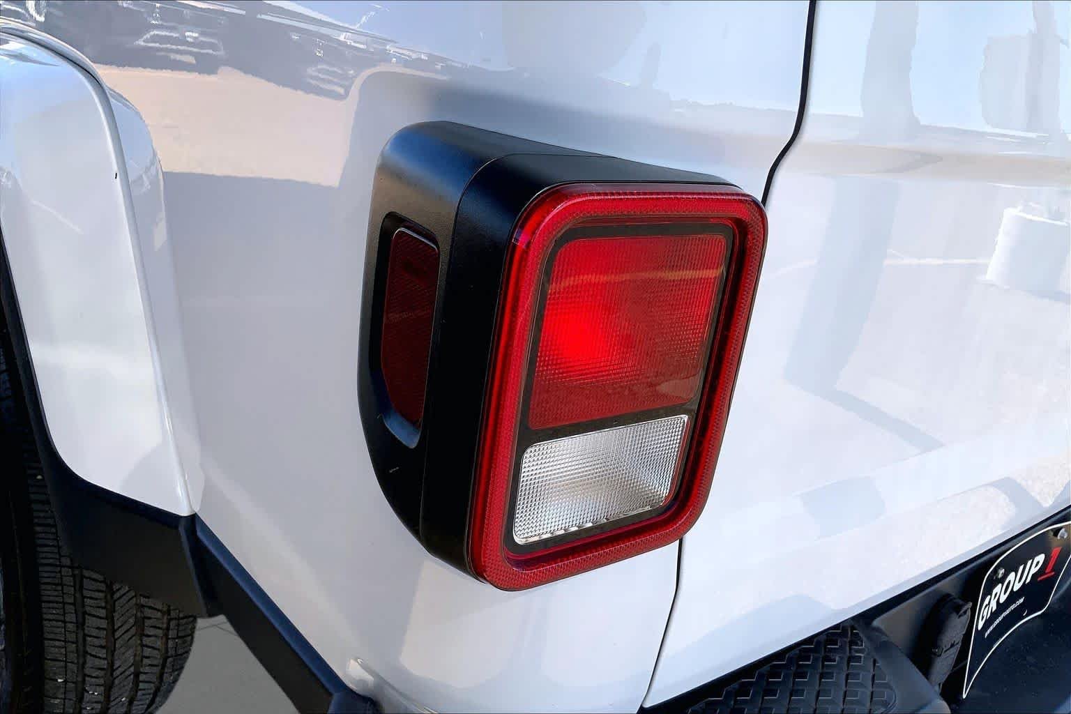 Used 2022 Bright White Clearcoat Jeep Overland image 57