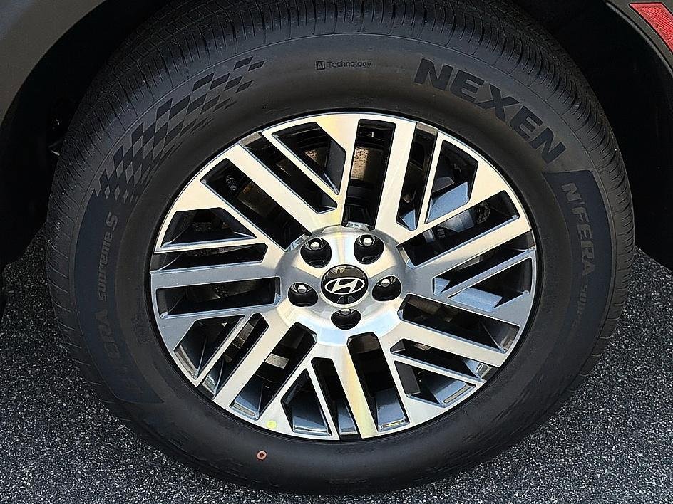New 2026 Abyss Black Pearl Hyundai SEL AWD image 20