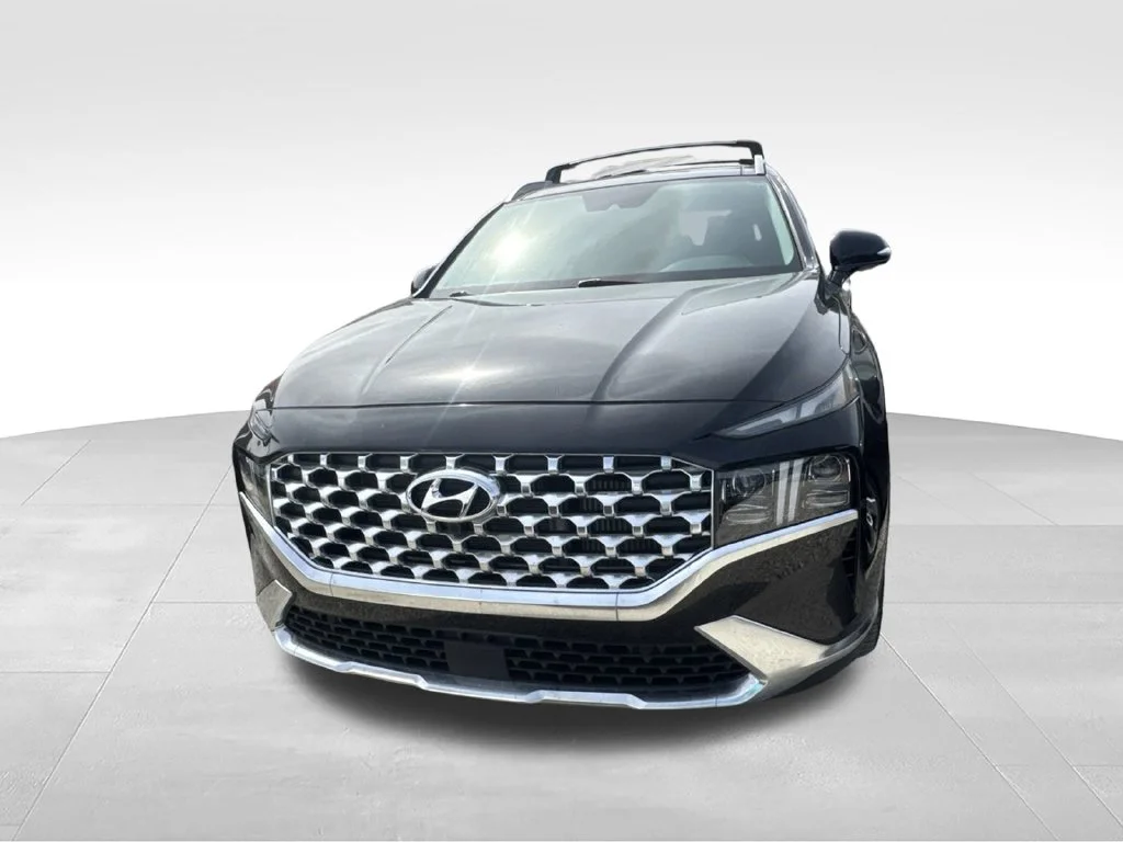 Used 2023 Black Hyundai Limited image 2