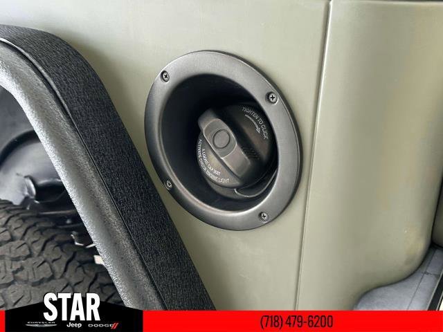 Used 1997 Green Jeep SE image 8