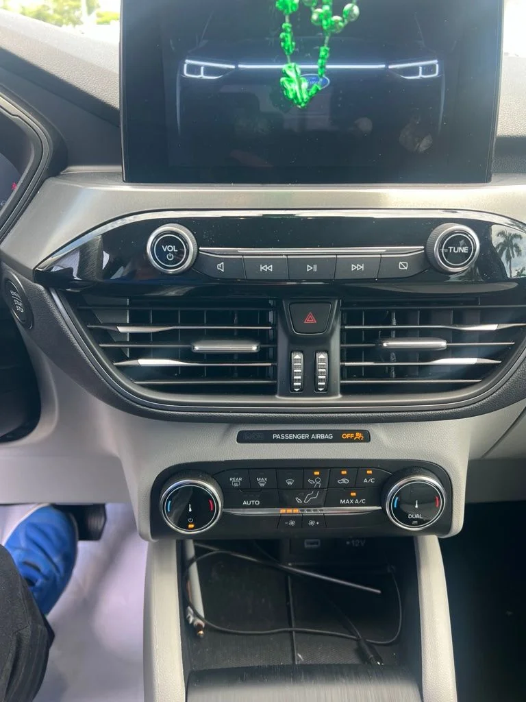 Used 2023 Gray Ford Active image 4