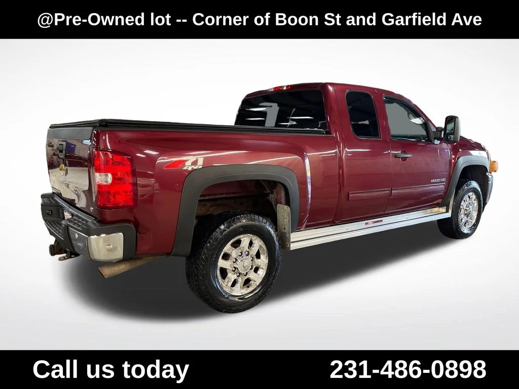 Used 2013 Red Chevrolet LT image 5