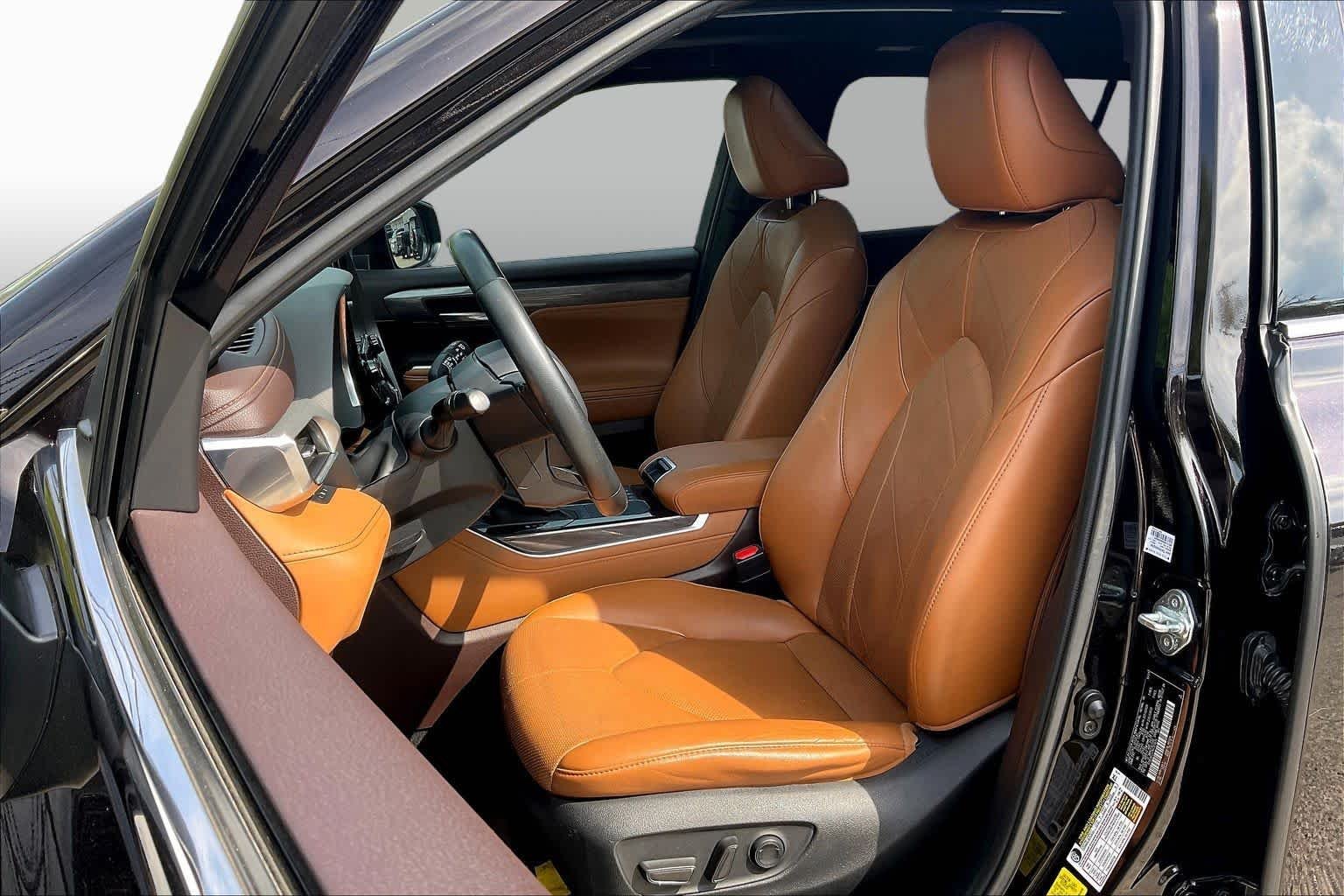 Used 2021 Opulent Amber Toyota Hybrid Platinum image 8