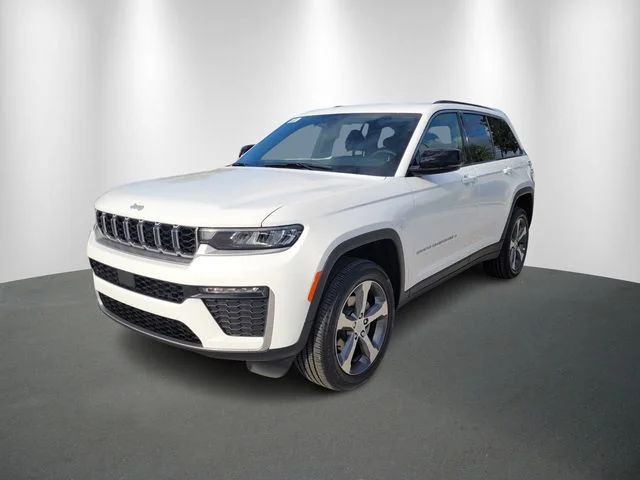 New 2026 Bright White Clear-Coat Exterior Paint Jeep Limited image 2