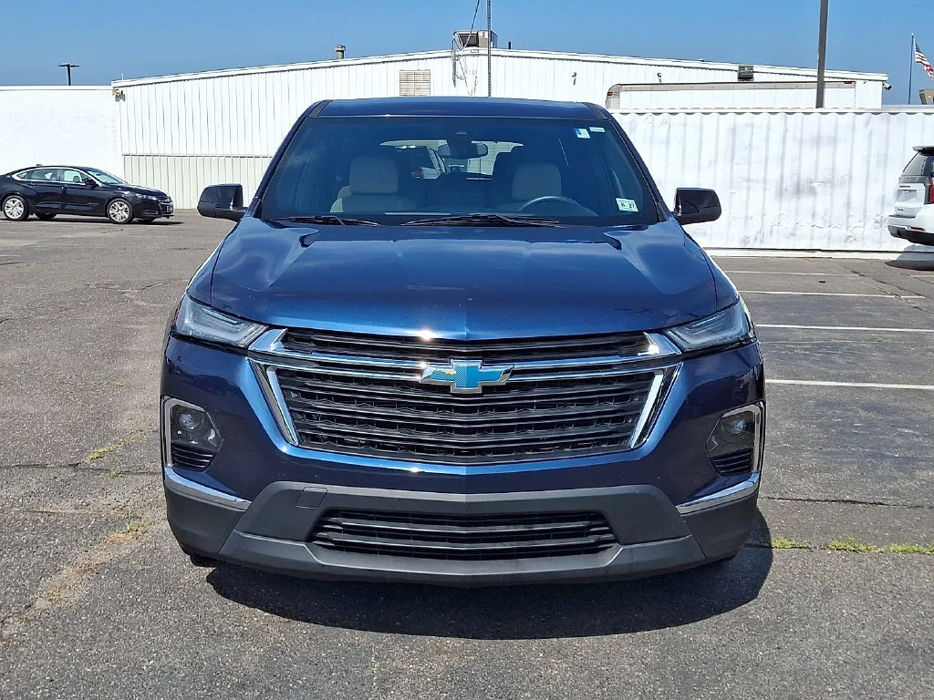Used 2022 Northsky Blue Metallic Chevrolet LS image 4