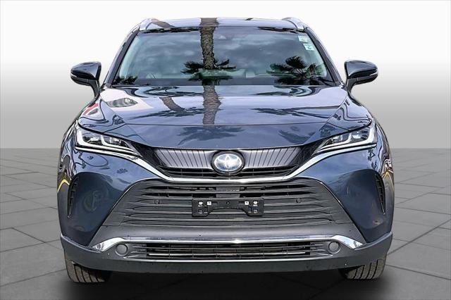 Certified Used 2022 COASTAL GRAY METALLI Toyota  image 3
