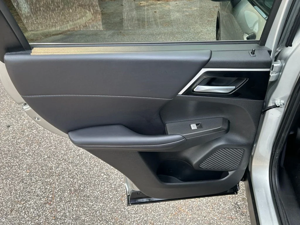 Used 2024 Black Mitsubishi SE image 25