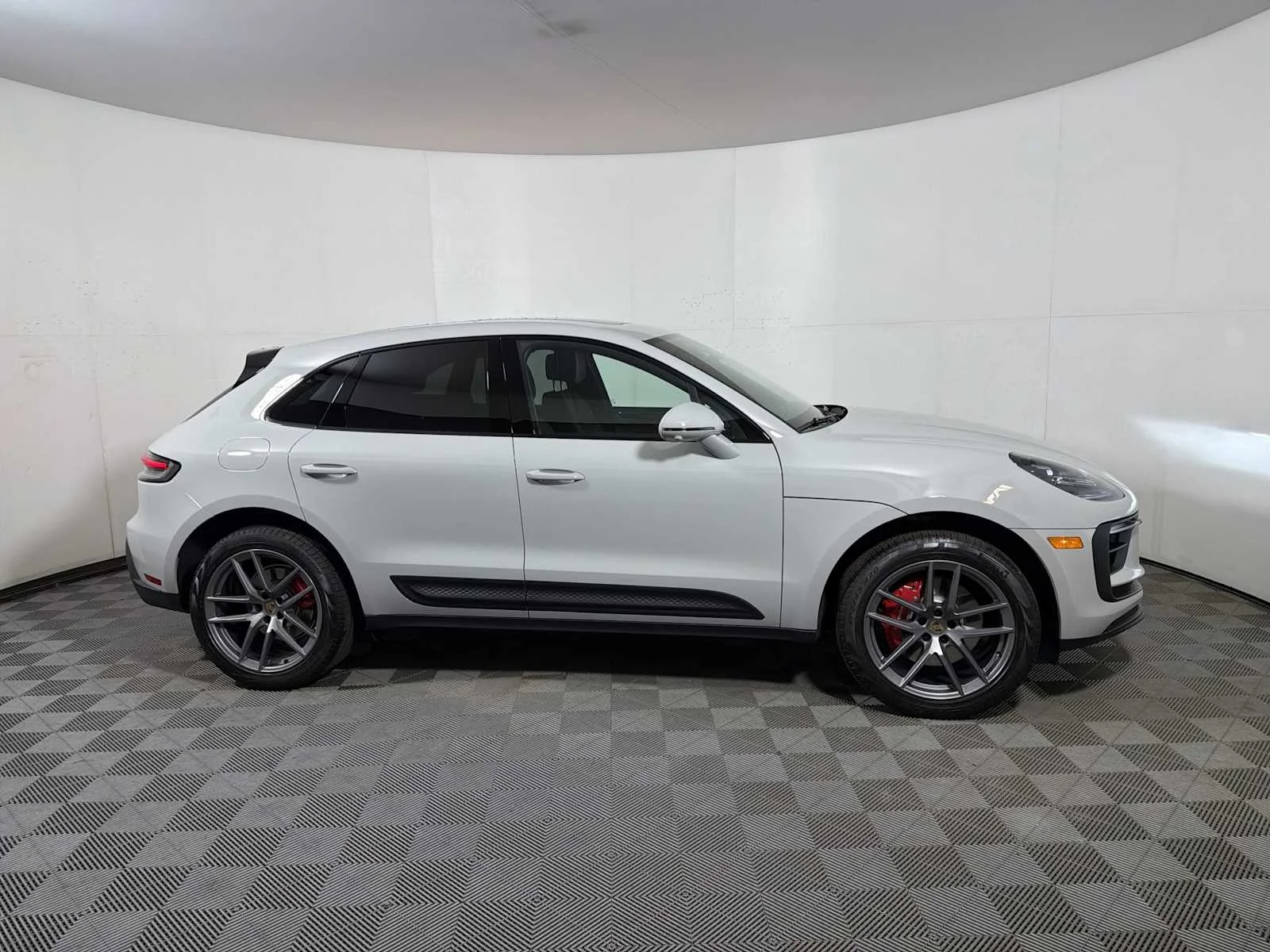 Used 2026 Chalk Porsche S image 7