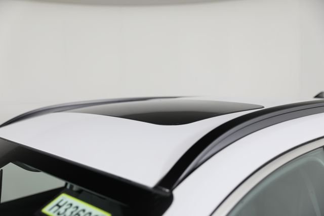 New 2026 White Hyundai SEL Premium image 31