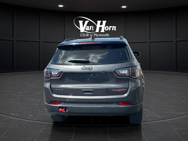 Used 2024 Gray Metallic Jeep Trailhawk image 6