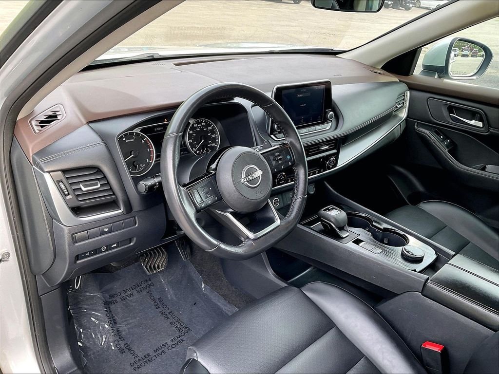 Used 2023 Silver Nissan SV image 8