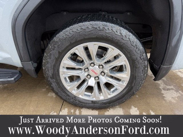 Used 2025 Gray GMC Denali image 4