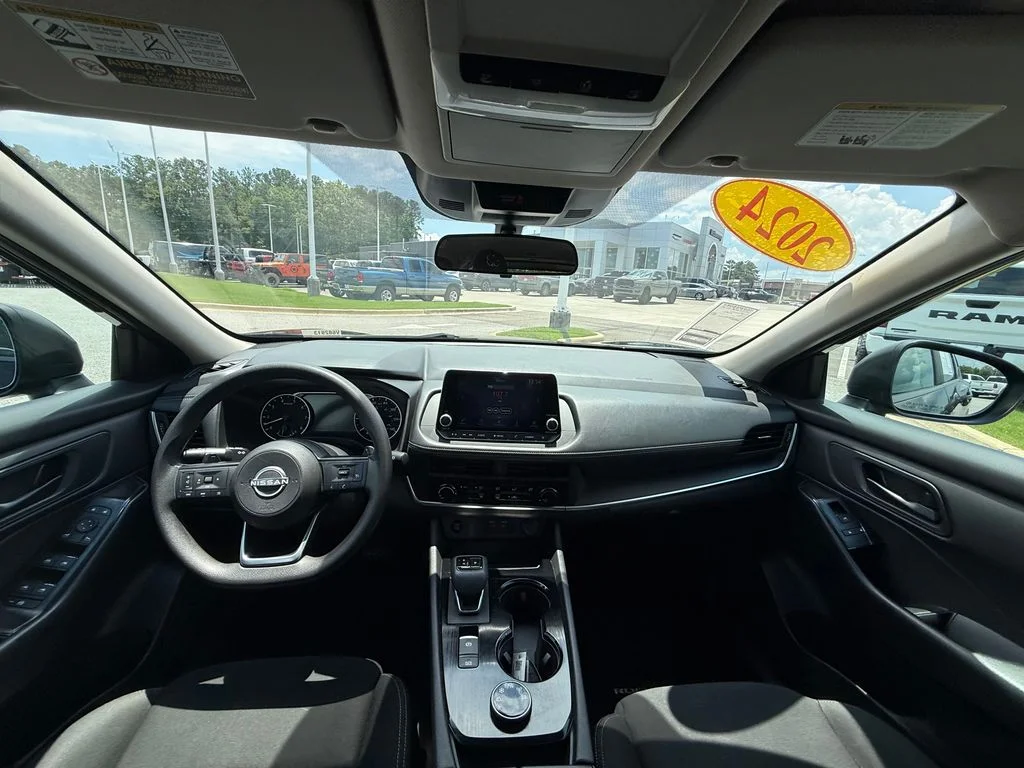 Used 2024 Black Nissan S image 7