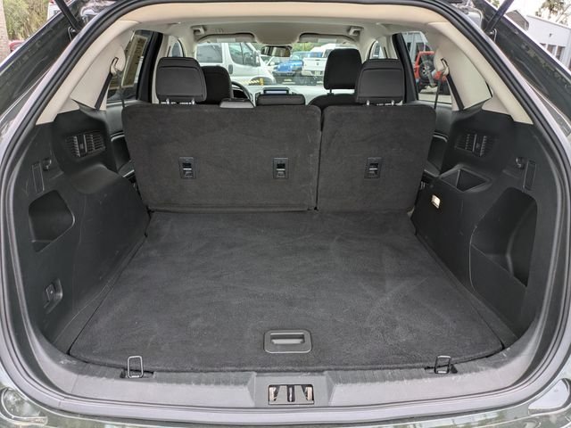 Used 2022 Green Ford SE image 13