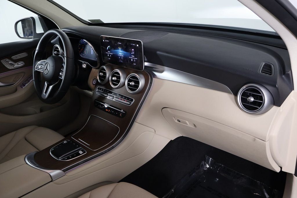 Certified Used 2022 Polar White Mercedes-Benz GLC 300 image 9