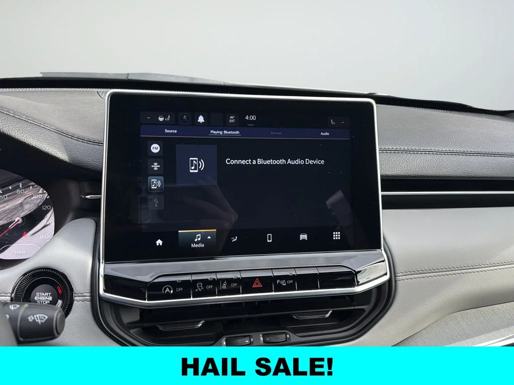 Used 2023 White Jeep Limited image 22