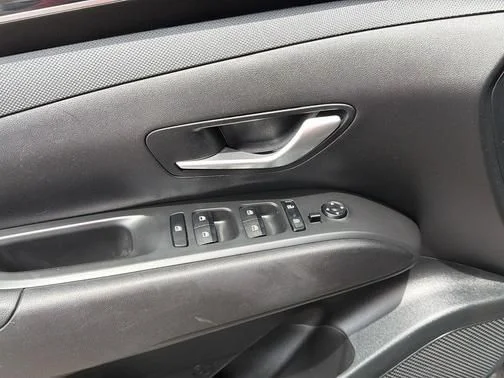Used 2023 Black Hyundai SEL image 15