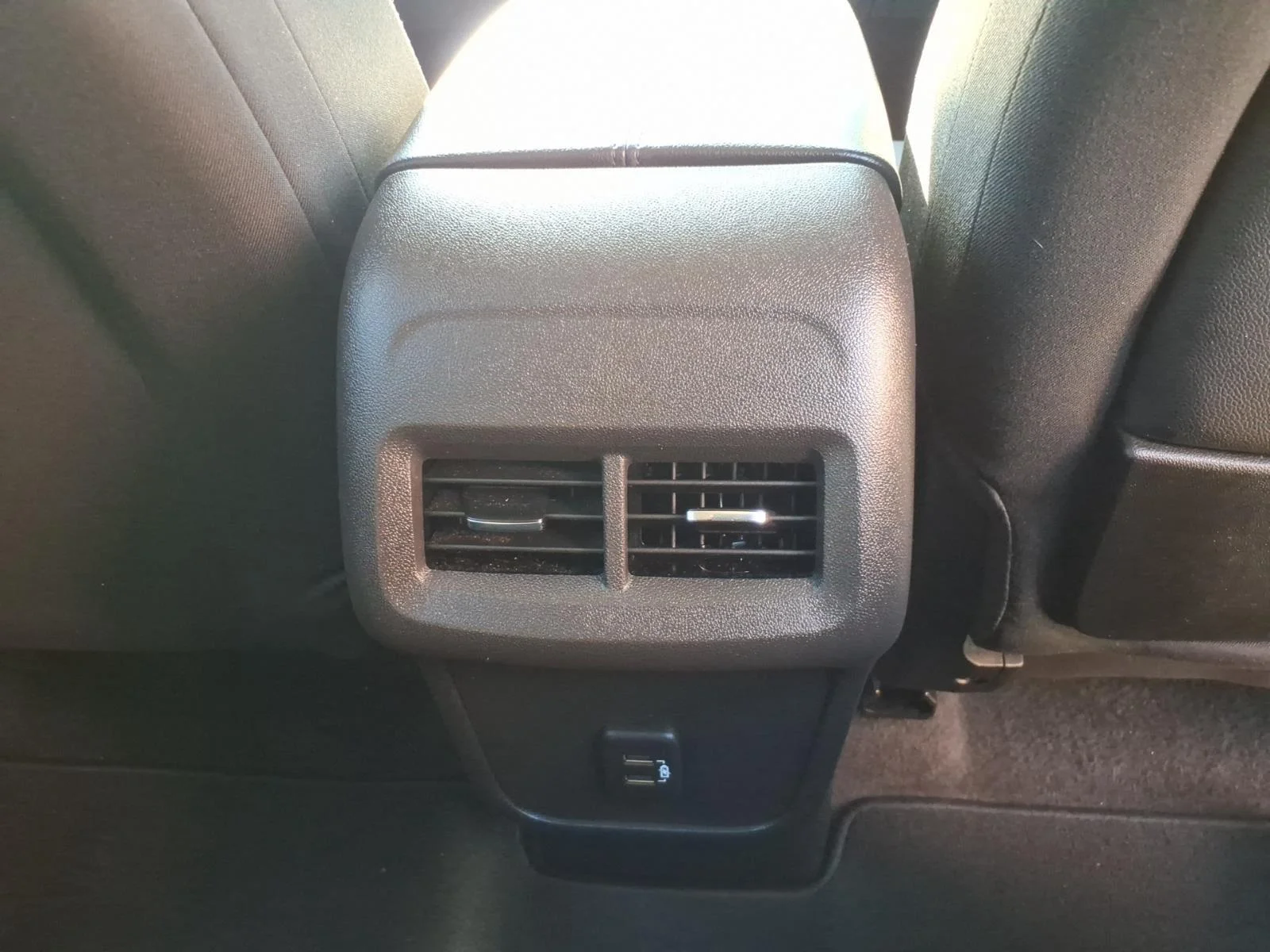 Used 2024 Sterling Metallic GMC SLE image 27