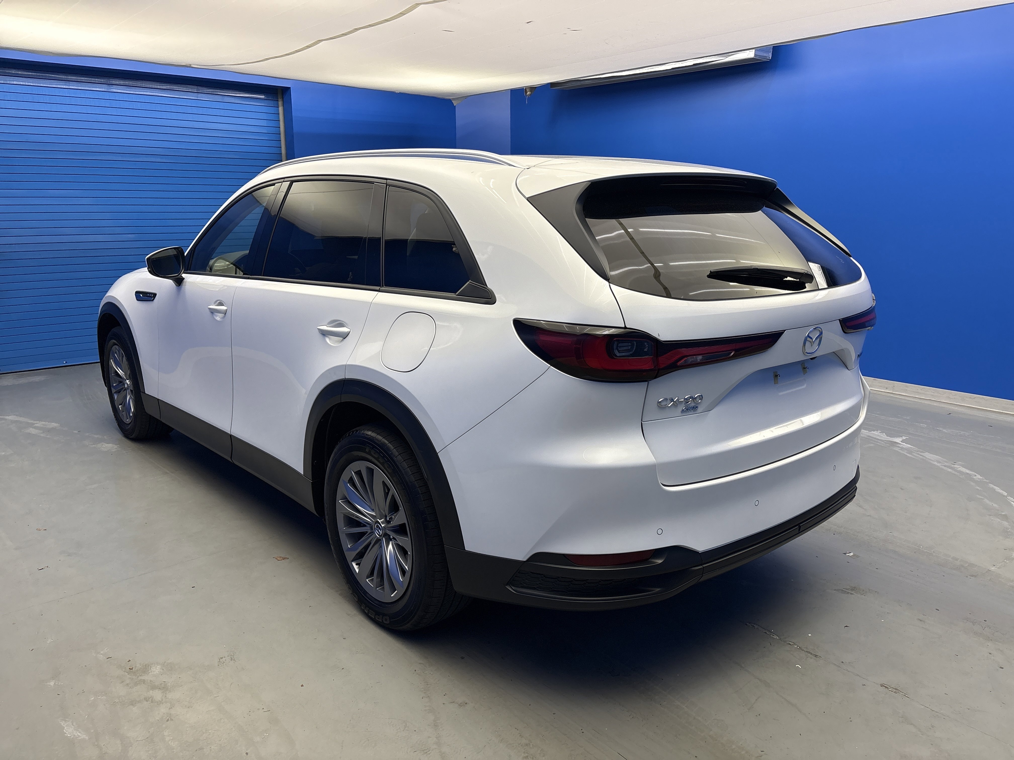 Used 2025 Rhodium White Premium Mazda Preferred Package image 5