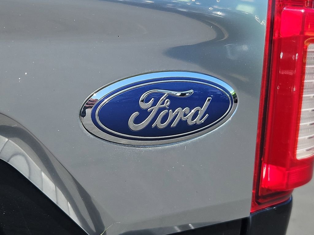 Used 2018 Black Ford Platinum image 25
