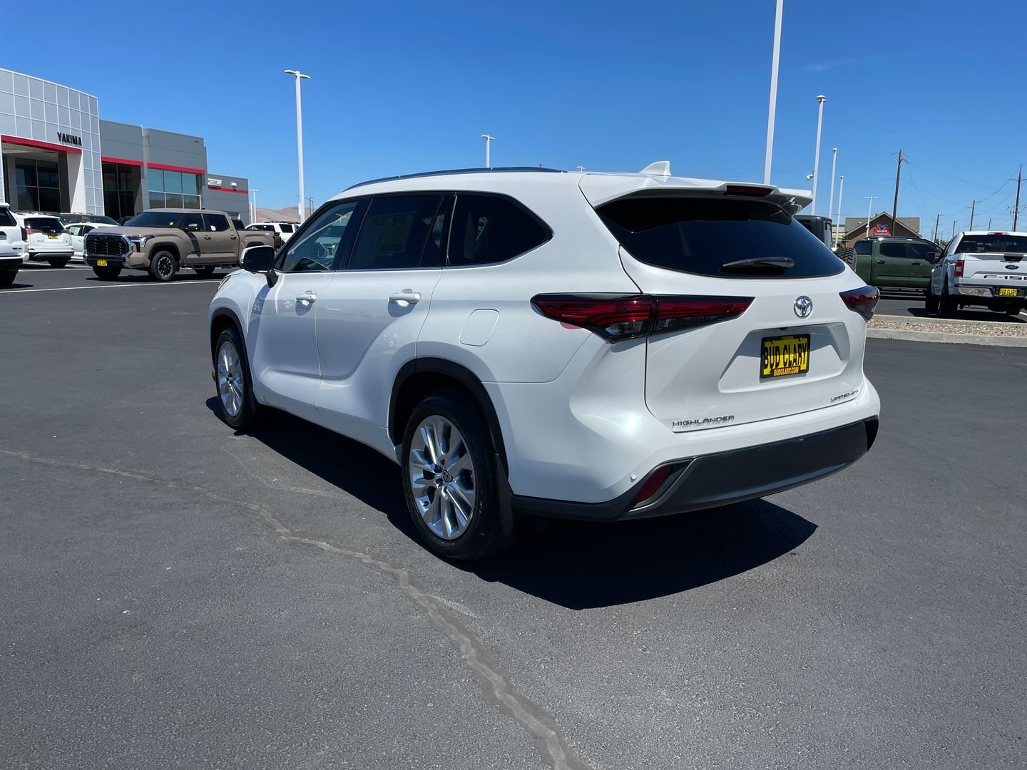 Used 2023 Beige Toyota Limited image 5