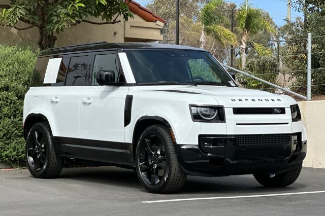 New 2026 Fuji White Land Rover X-Dynamic SE image 7