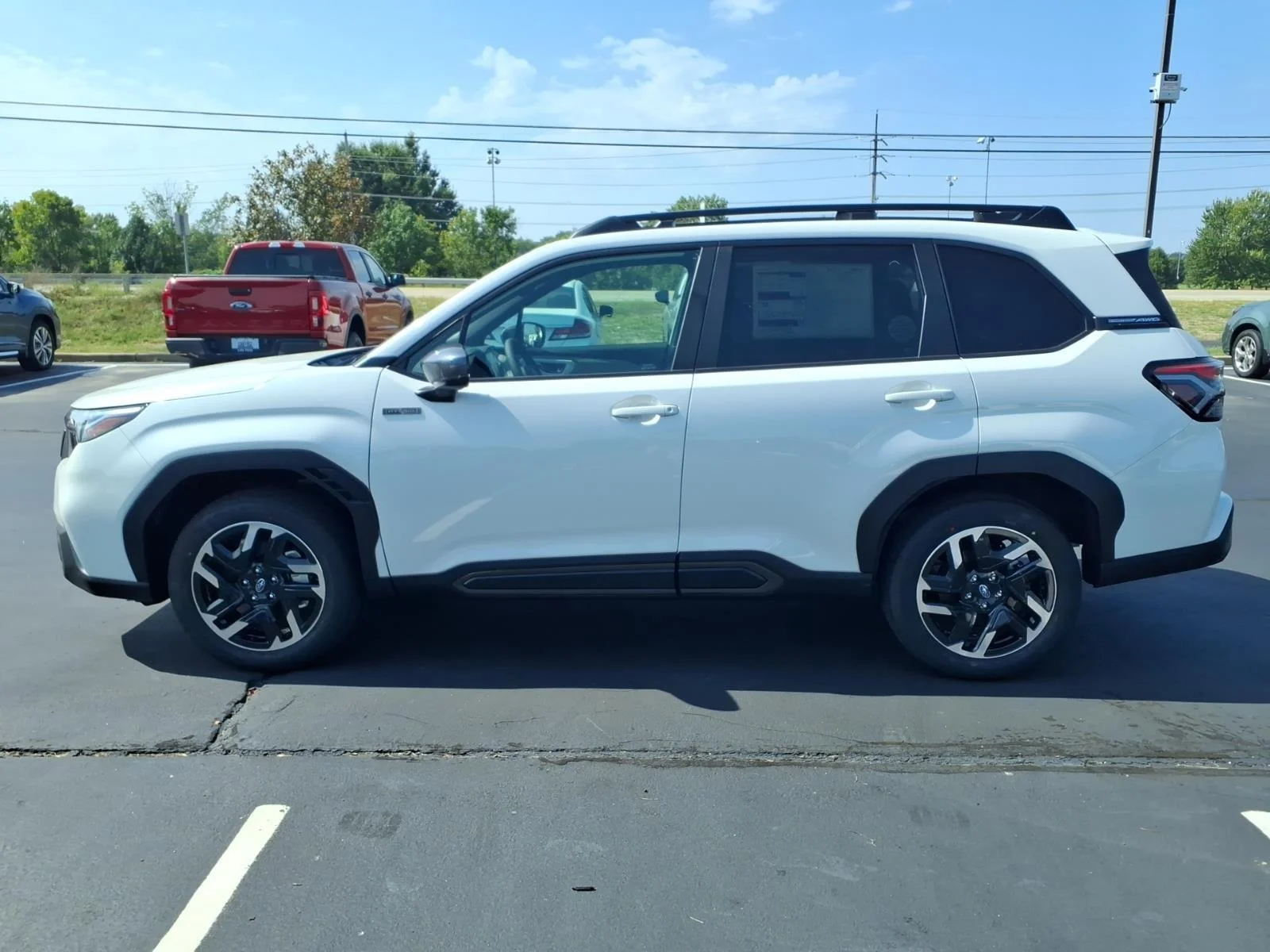 New 2026 CRYSTAL WHITE PEARL Subaru Limited Hybrid image 3