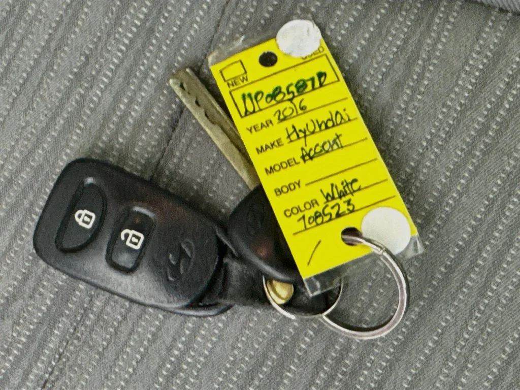 Used 2016 White Hyundai SE image 32