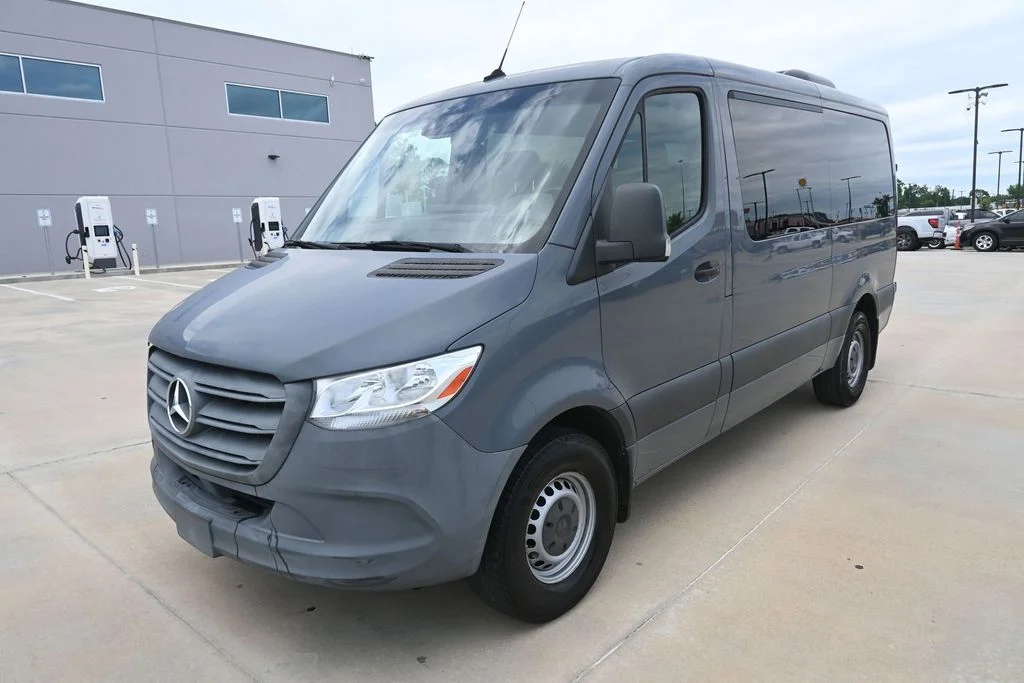2021 Mercedes-Benz Sprinter 2500 Gas 144 WB High Roof's photo