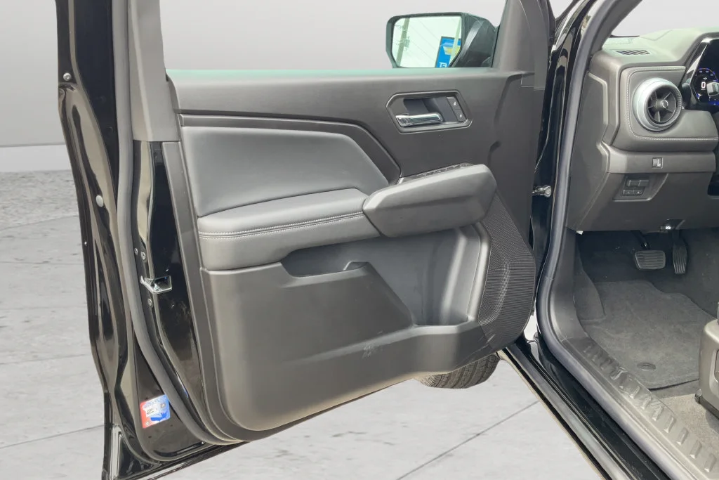 New 2026 Black Chevrolet LT image 9