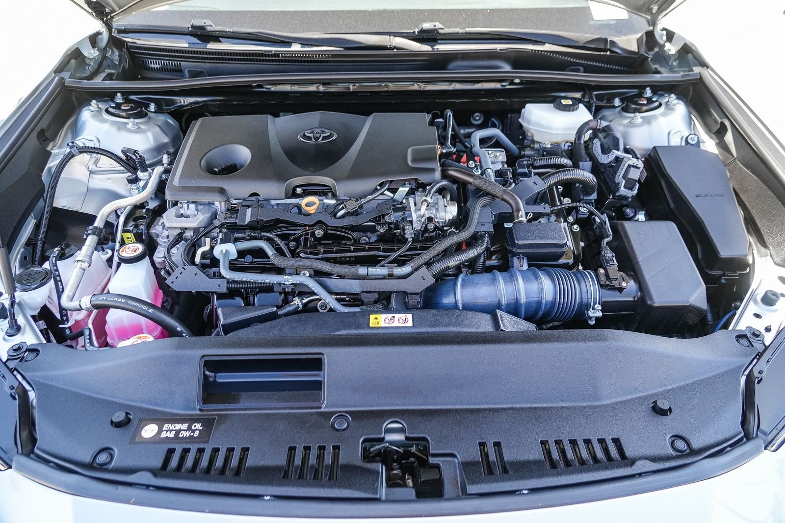 2025 Toyota Camry LE - Photo 27